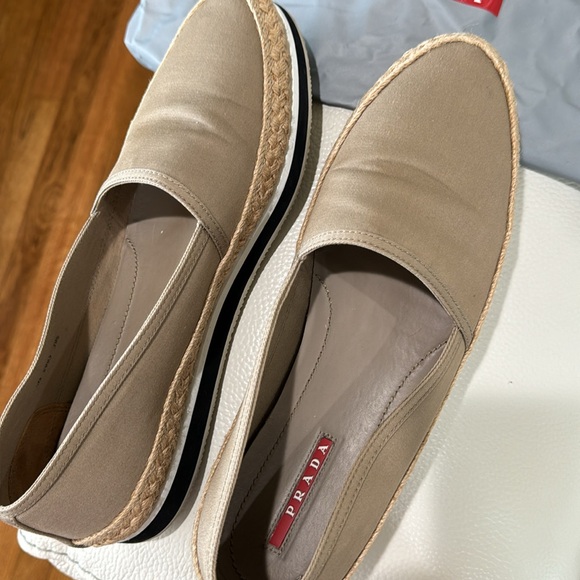 🔥 Prada shoes! Only used them once. Super clean inside and out! - Picture 12 of 16